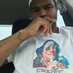 Meet your Posher, Dee